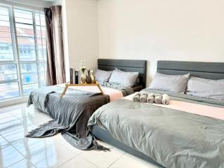Landed house 16pax setia alam Mall SCCC 4Room WiFi - 3