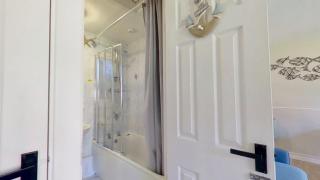 31 Trevithick Court, Tolroy Manor - 1