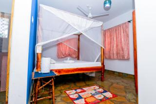 Nyumba Nyeupe - Central Apartments with Parking - Watamu - 9