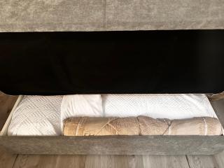 LuxeStay Apartments - 2