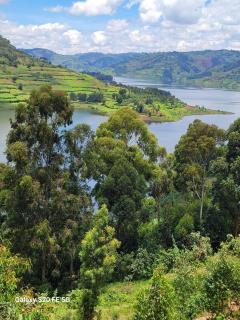 Sunshine Homestay Experience Bunyonyi - 3