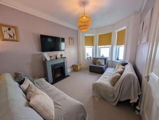 Bournemouth Beach Boutique with Hot Tub - Close to Beach and Town Centre - 4