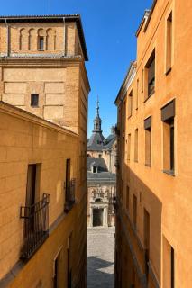 Apartment in monumental square Madrid Center - 1