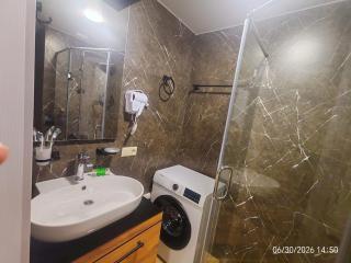 Modern Studio 2 Mins from Beach & New Boulevard - 3