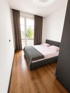 Modern Premium Apartment in Private Building with Free Parking - 9