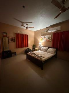 Manasa's Retreat - Spacious Master Bedroom Near Chennai International Airport - 0
