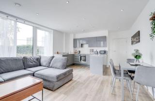 Battersea 2-Bed Apt Sleeps 4 with WiFi - 8