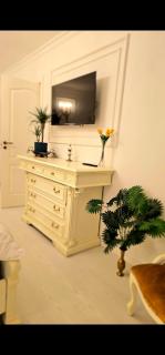 Port Classic Residence Elegant 2 Bedroom Apartament near Constanta Port - 4
