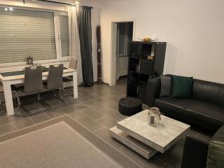 Private bungalow with garden 2 bedrooms 1 bathroom complete - 1