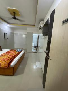 hotel suryadev - 9
