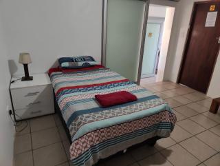 Hunters Self Catering Apartment - 6