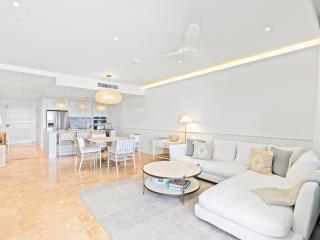 Simpson Bay Beach Suites - 8