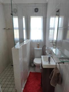 Hunters Self Catering Apartment - 4