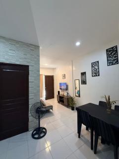 AeroBay Homestay 1BR Near Dahican Beach - 4