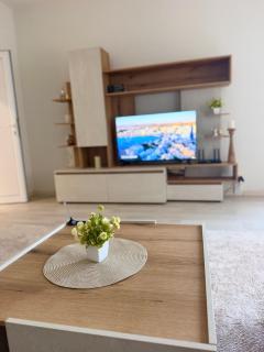 Cozy Home 2 Bedroom apartment - 8