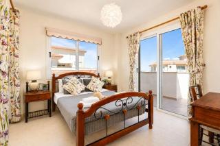 2BR Apartment with Pools - Maketta by Premier - 1