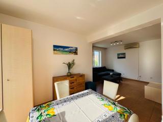 SUNNY HOUSE 101 One Bedroom Apartament - 6