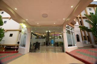 GLAMOSSAY HOTEL LIMITeD SUNYANI - 4