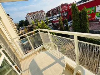 SUNNY HOUSE 102 One Bedroom Apartment - 3