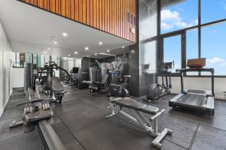 Level 43 Water Views - 2BR - Sleeps 6 & Baby Stay - 6