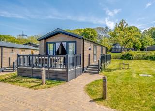 Hawkchurch Resort And Spa - 5