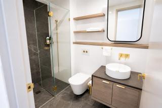 Apartment in sufers paradise level 63 OceanView - 4