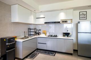 Delight Stays - 1 Bedroom Apartment 15 Min to JKIA & SGR with Nairobi National Park Views - 1