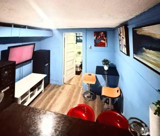 2 BEDROOM APARTMENT 20 min-Newark Airport 15 min- Stadium Downtown Newark- Branch Brook park inn - 5