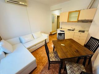 SUNNY HОUSE 105 One Bedroom Apartment - 5