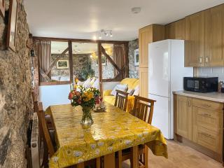 Mum's Cottage - Uk52136 - 3