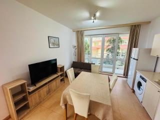 SUNNY HAUSE 106 One Bedroom Apartment - 7