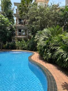 Ivy Retreat Baga by HNH - 6