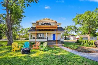 Hilltop lakeview retreat, an elevated experience! - 9