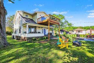 Hilltop lakeview retreat, an elevated experience! - 8