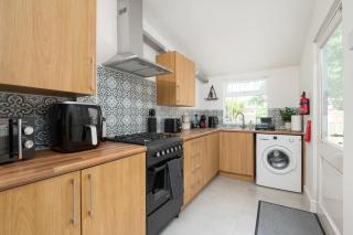 Luxury House - Games Room - Garden - Sleeps 5 - 5