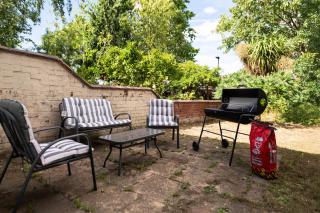Luxury House - Games Room - Garden - Sleeps 5 - 1