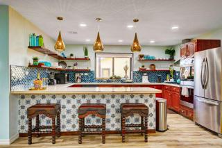Buddha Mansion Compound - Pickle Ball - Basket ball - Pool - Hot Tub - Sauna Game Room and much more - 7