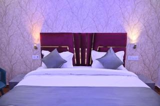 HOTEL RAAS PLAZa - 1