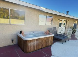LV Amazing Single Story - Private Pool Games BBQ - 6