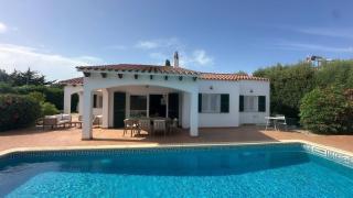 6 person house with private pool and garden - 6