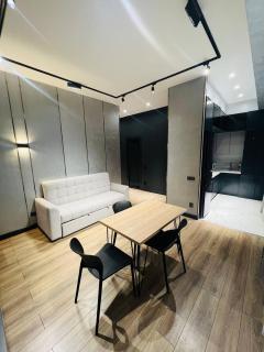 2 Air Conditioner - Secure Building - Prime Area - 3