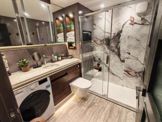 The Luxuria Central - 4