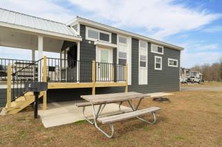 Pigeon Forge Landing RV Resort - 9