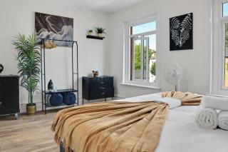 Hither Green Work & Stay Cozy home for 6 - 7