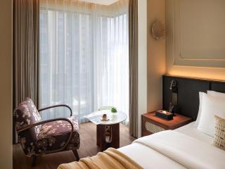 SHI MAN Hotel-Best Location for Tianmen Mount,Free pick up service, Free welcome tea,Free Breakfast ,Itineary Plan& Purchase Tickets, Free luggage storage,Smart Hotel - 1