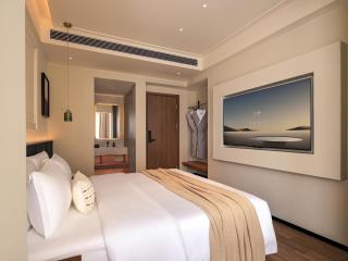 SHI MAN Hotel-Best Location for Tianmen Mount,Free pick up service, Free welcome tea,Free Breakfast ,Itineary Plan& Purchase Tickets, Free luggage storage,Smart Hotel - 2