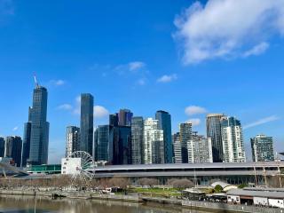 The Luxe Terrace - City Views, Free parking & Pool - 1
