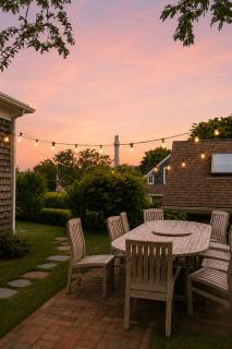 Historic Ptown Escape - Courtyard, Fire Pit, AC - 8