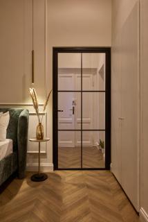 Cosmo Lake City Suite - 6