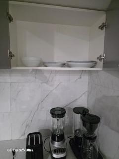 Cozy, newly built basement suite 12 km from YYC - 9